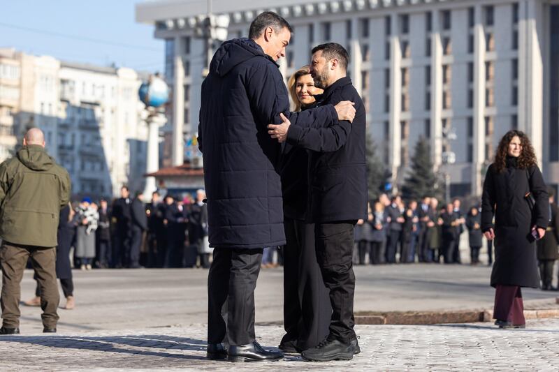 Ucraina, terzo anniversario di guerra. I leader occidentali al cospetto di Zelensly 9