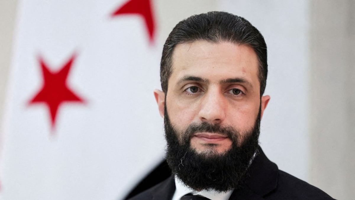 Armi, denaro e pressioni sugli Usa: così gli ex generali di Assad complottano contro al-Sharaa