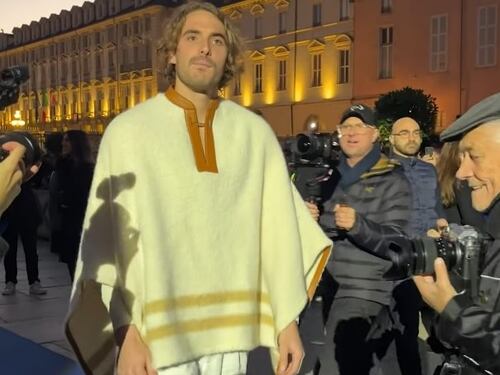 Atp Finals, Tsitsipas ferma l'allenamento e Nole acciaccato: cosa succede nel gruppo di Sinner