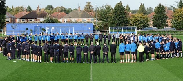 Leicester in lutto per il re della Thailandia 1