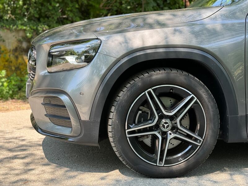 Mercedes GLB 2024: la gallery del restyling, più tecnologia e materiali migliorati all'interno 7