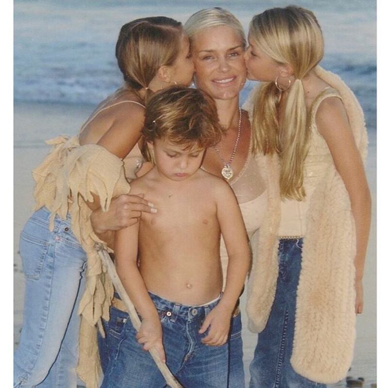 Yolanda Hadid: ecco chi è la mamma sexy della super top model Gigi 2