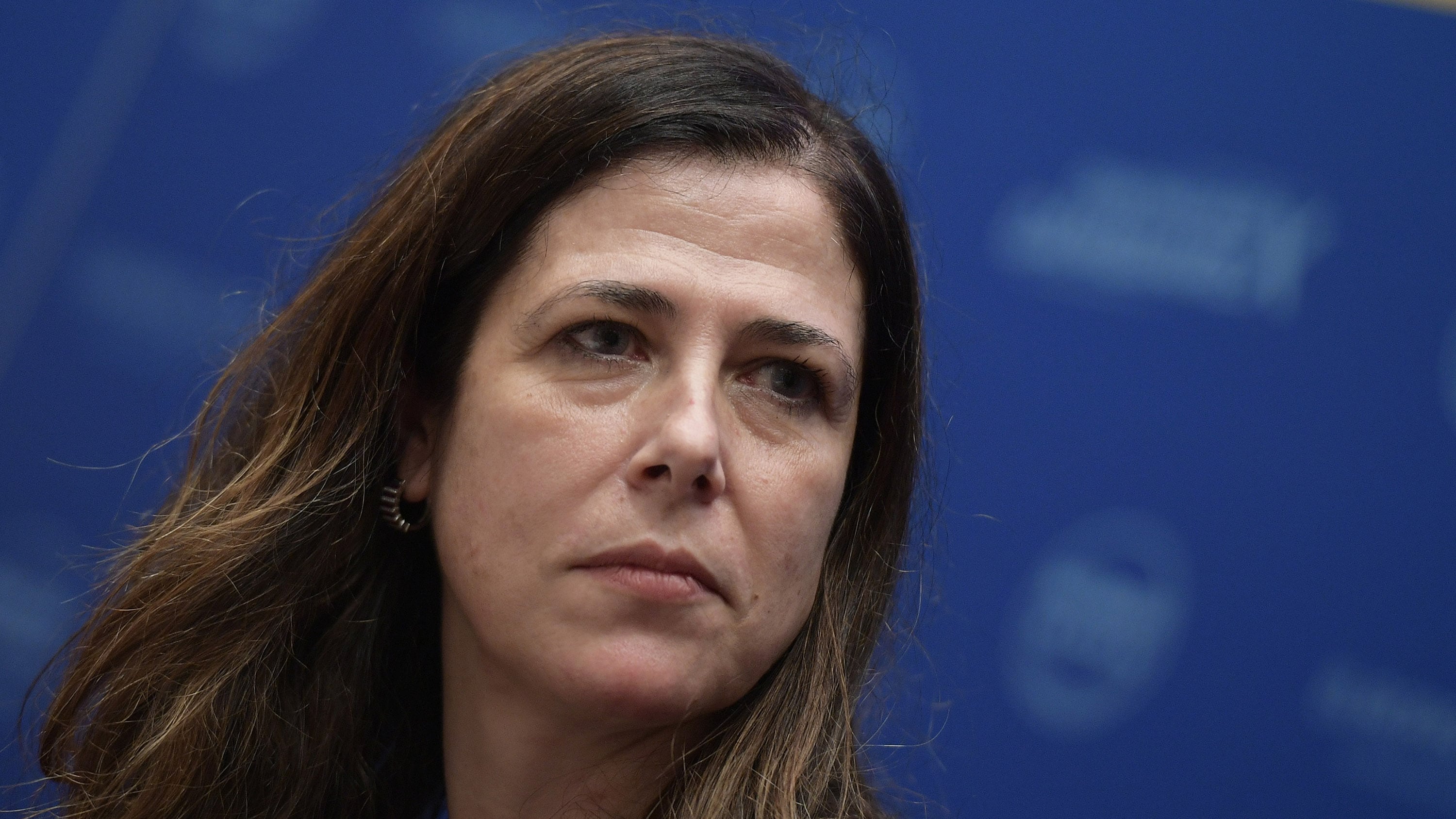 Guerra Pd-M5s sui manager. Le cure? Un terno al lotto