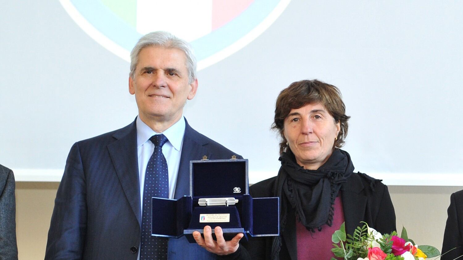 Aia, Nicchi denuncia: "Io e Rizzoli minacciati con delle pallottole"