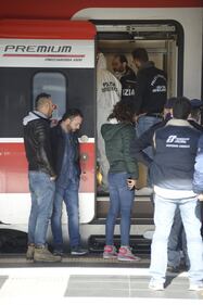 Terrore sul Frecciarossa: donna accoltellata da ex fidanzato 7