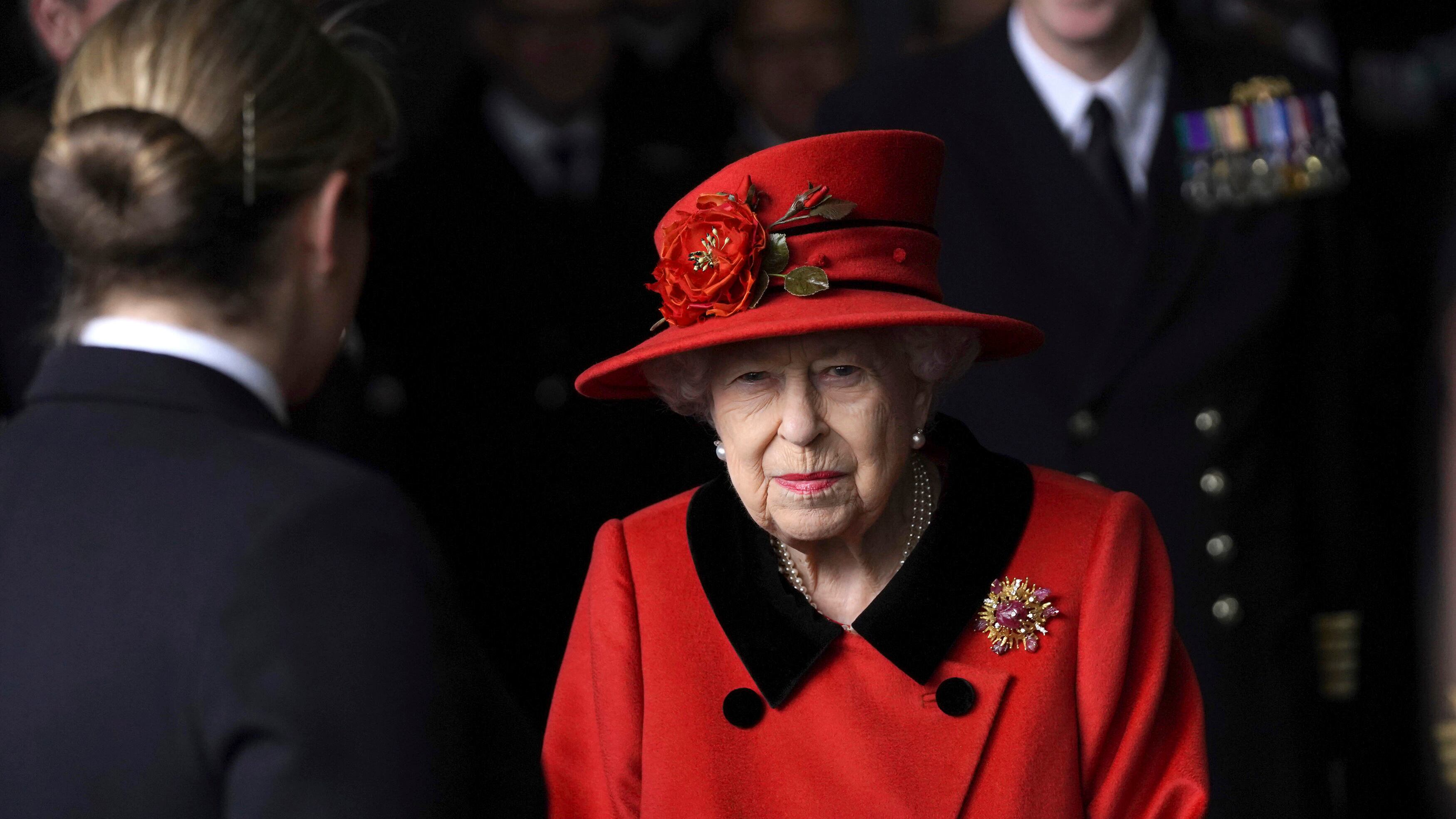 La Regina richiama a Londra Harry: "Preoccupata per la sua salute mentale"