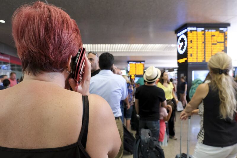 Attese e disagi alla stazione di Roma Termini a causa dell'incendio di Firenze 3