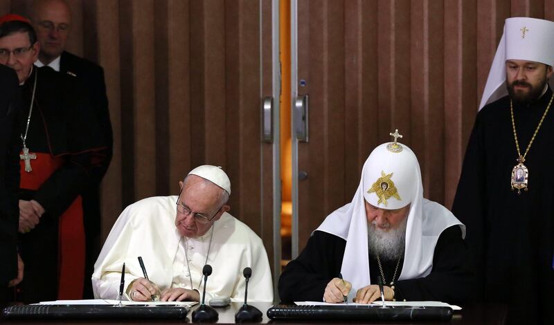 12 febbraio 2016: Papa Francesco e Kiril a L'Avana firmano la loro dichiarazione congiunta