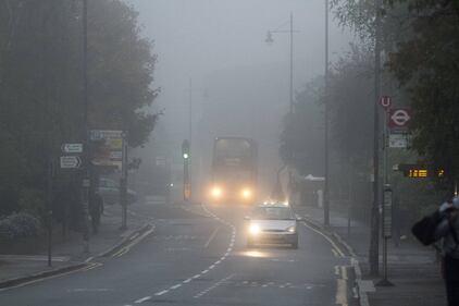 Londra avvolta dalla nebbia 6