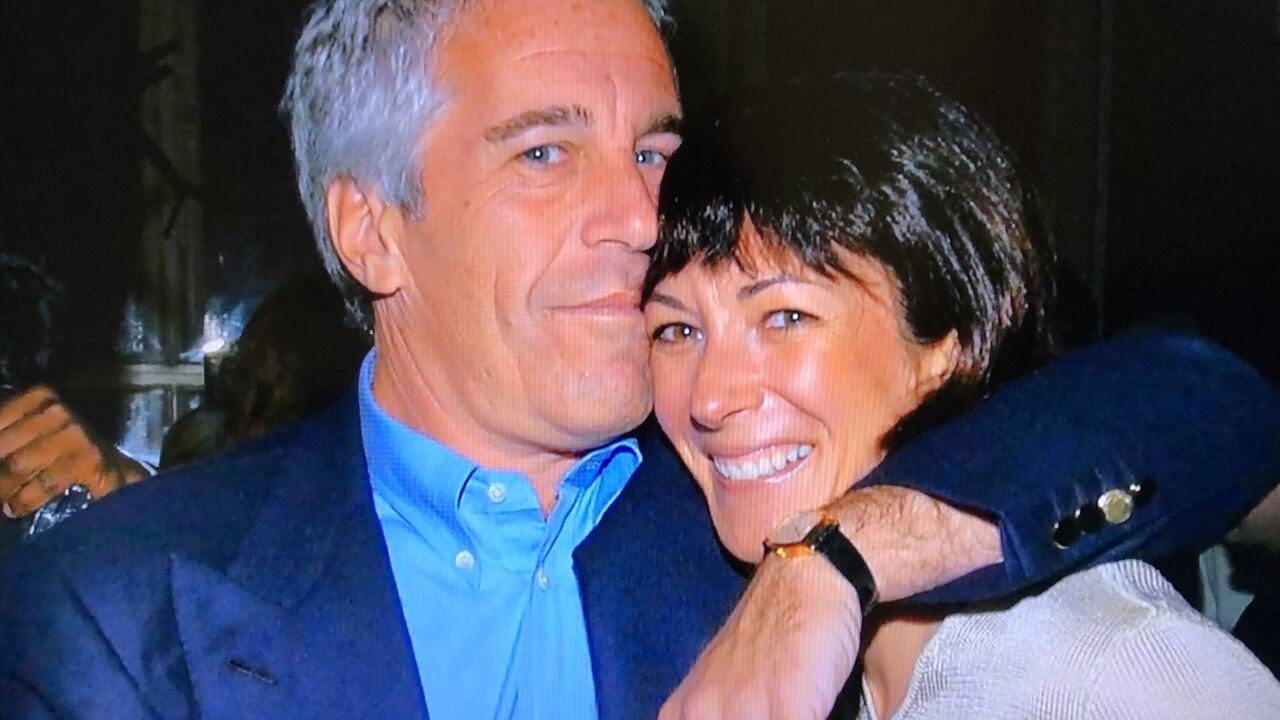 L'ex del principe Andrea: "La Maxwell mi dava lezioni di sesso..."