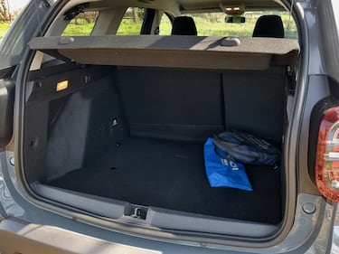 Dacia Duster Journey 2023, guarda le foto 17
