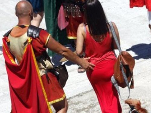 Nella Roma del degrado fra molestie e soldi in nero tornano i finti centurioni