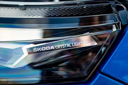 Skoda Kamiq Black Dots 12