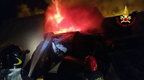 Tir in fiamme sulla A1 1