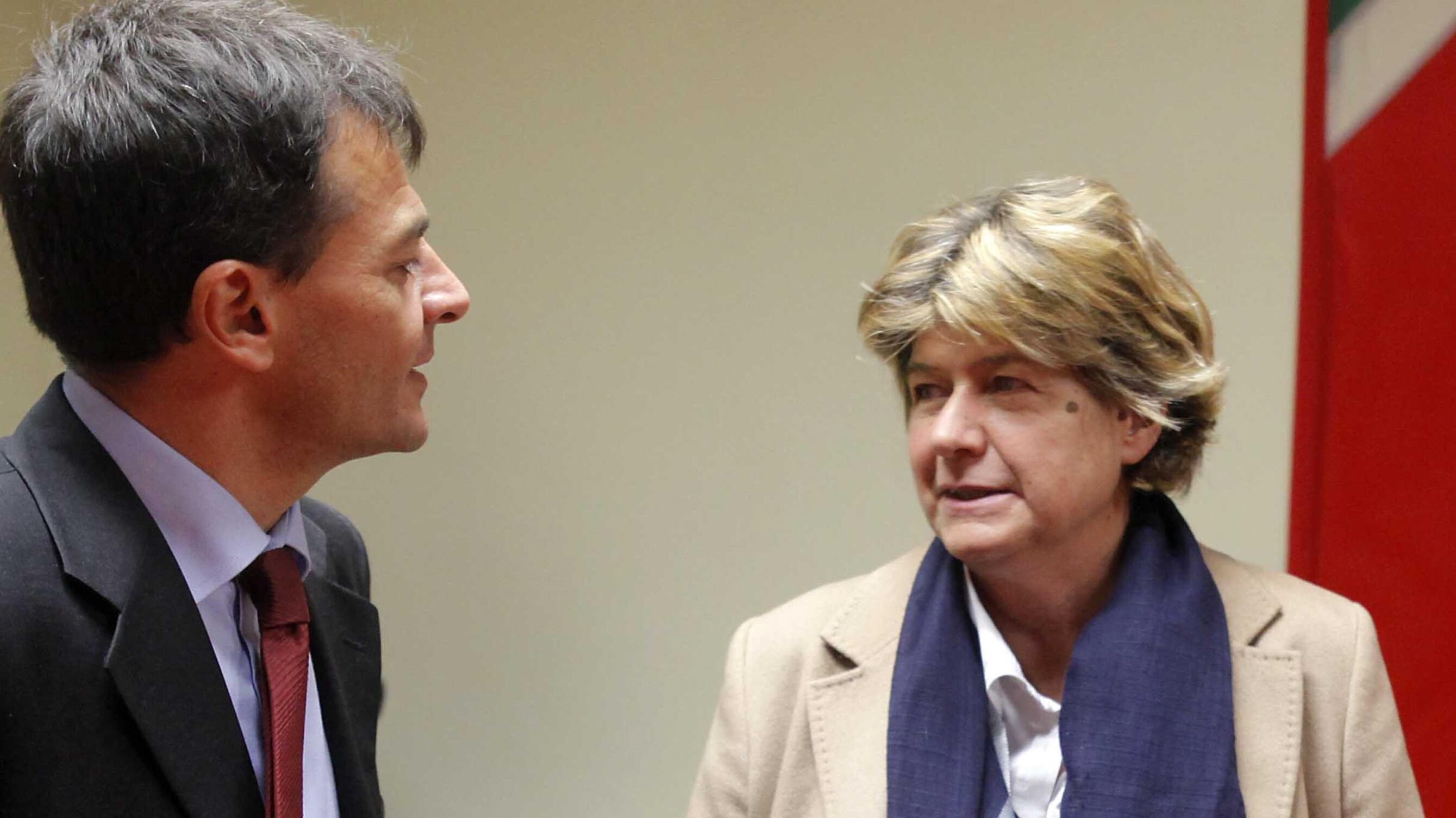 Il giorno della scissione del Pd spaccato tra piazza e Leopolda