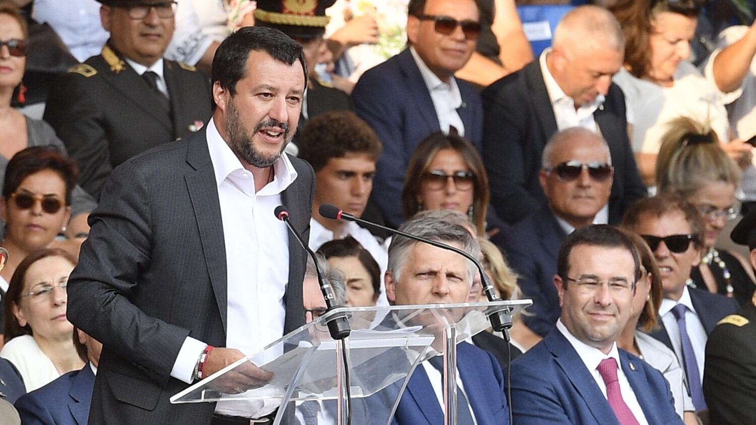 Salvini taglia costi per migranti Centri d'accoglienza nel mirino