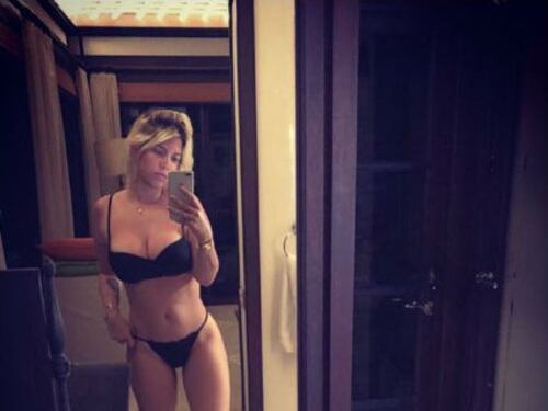 Wanda Nara hot in intimo