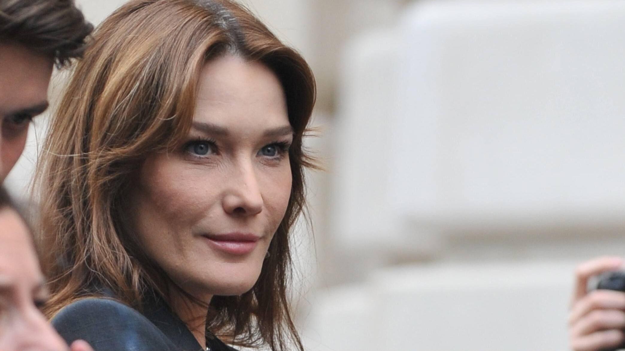 Ritorna in campo Sarkozy, ma la Bruni non ne vuole sapere