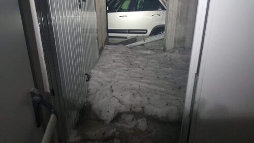 Roma in tilt per la grandine, strade inondate da acqua e ghiaccio 3
