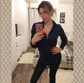 Paola Caruso, scollatura mozzafiato 9