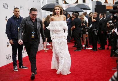 Gigi Hadid, lato b e trasparenze 5