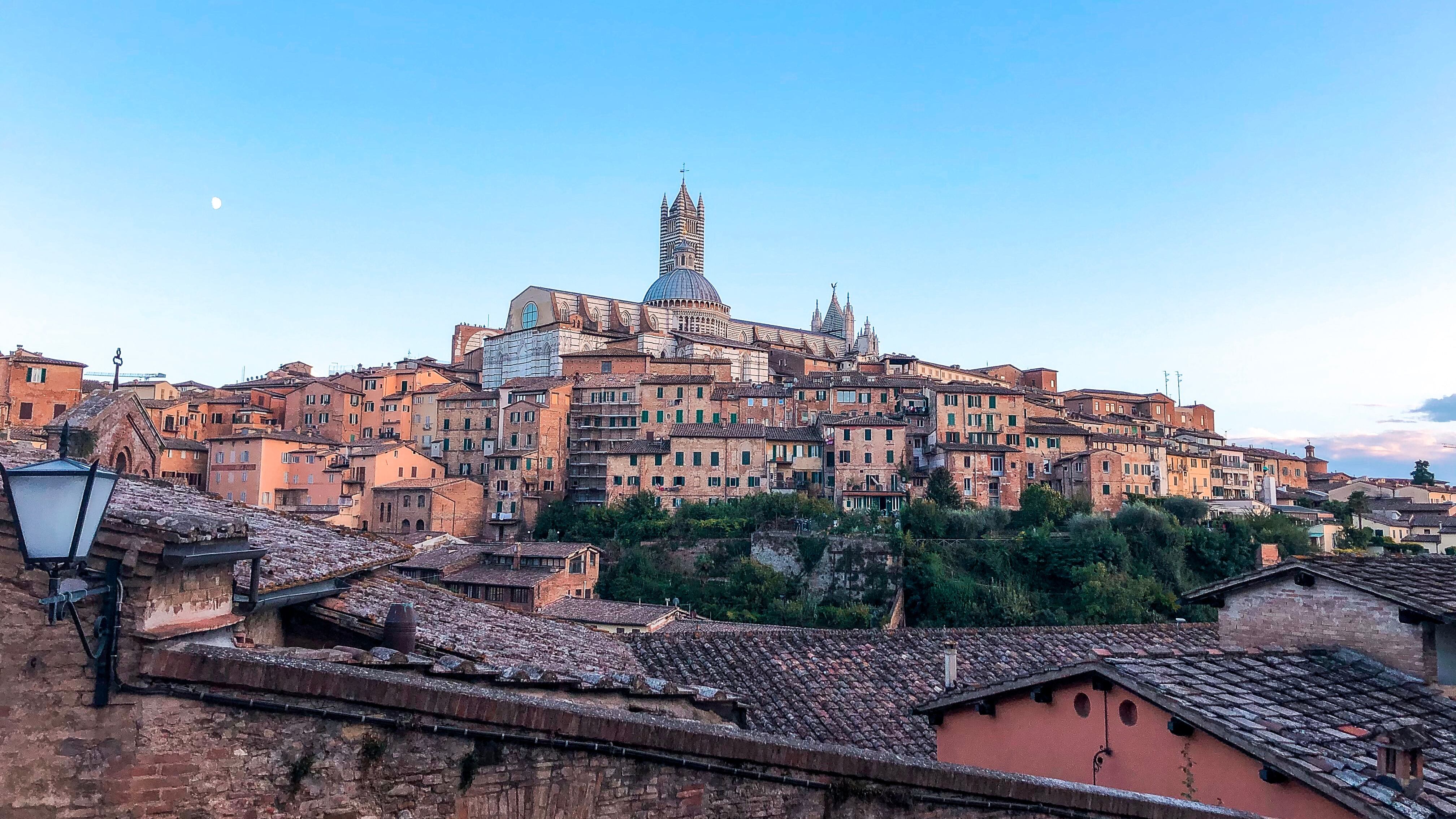 Siena, il Campo, il Palio e la leggenda che diventa storia