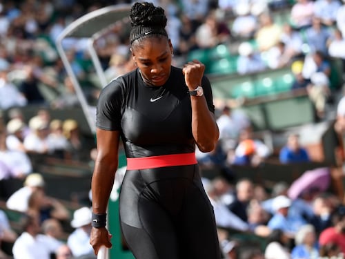 Roland Garros, Serena Williams si ritira: niente match con Sharapova