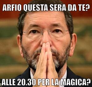 La satira dei social su Marino che si invita agli eventi 10