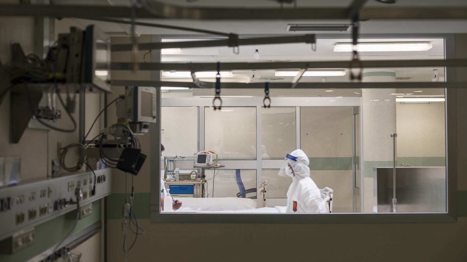 L'Italia della solidarietà: pizze e dolci donate ai medici in corsia