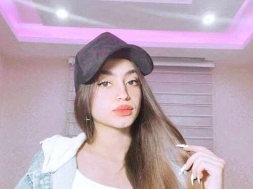 Scure di Teheran. Uccisa a 16 anni a manganellate per il cappellino