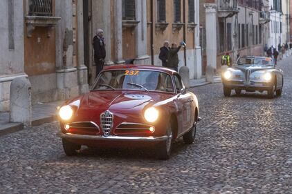 La mille miglia passa da Ferrara 6