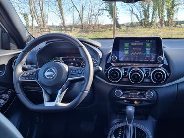 Nissan Juke Hybrid, guarda le foto  18