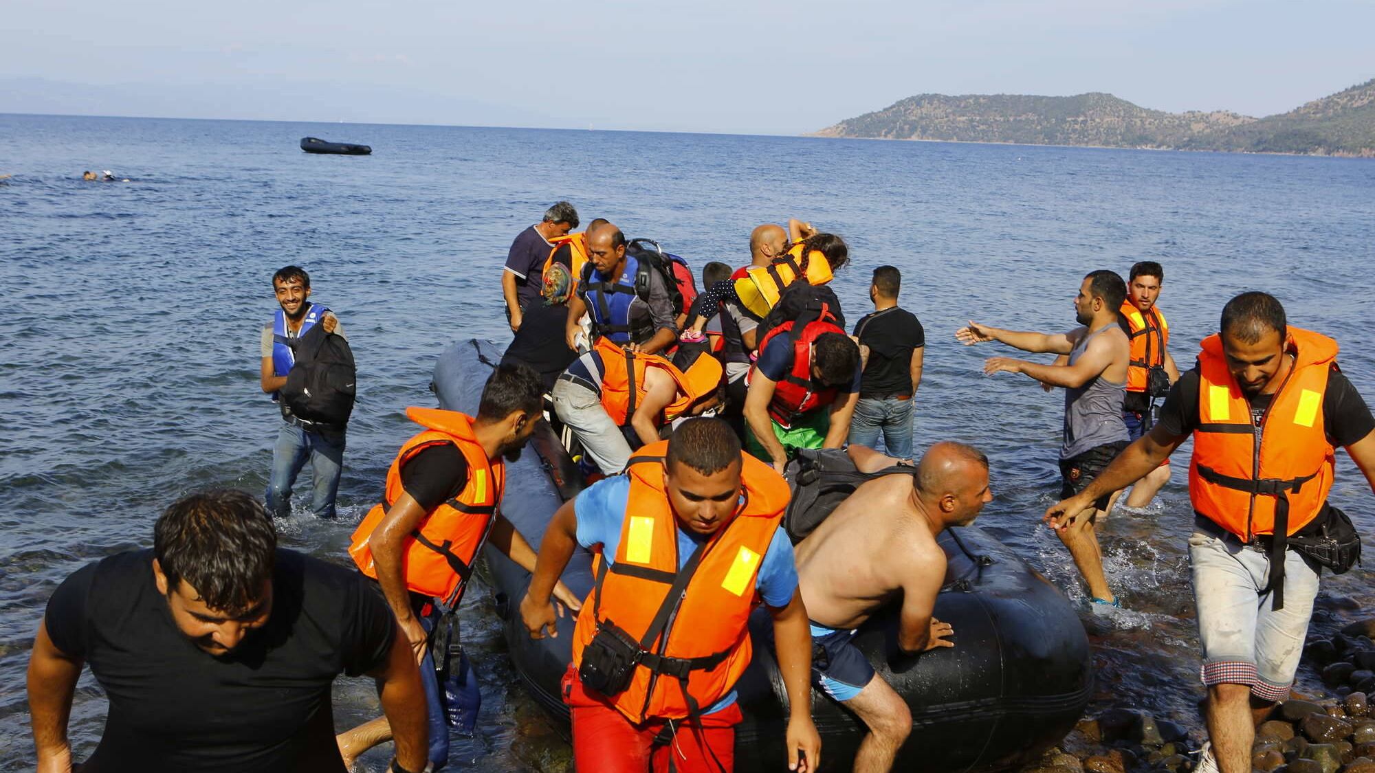 Migranti, nuovo naufragio: strage di bambini in Grecia
