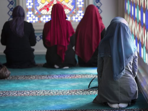 Perché porti il velo? Il quiz che imbarazza gli islamici del Regno Unito