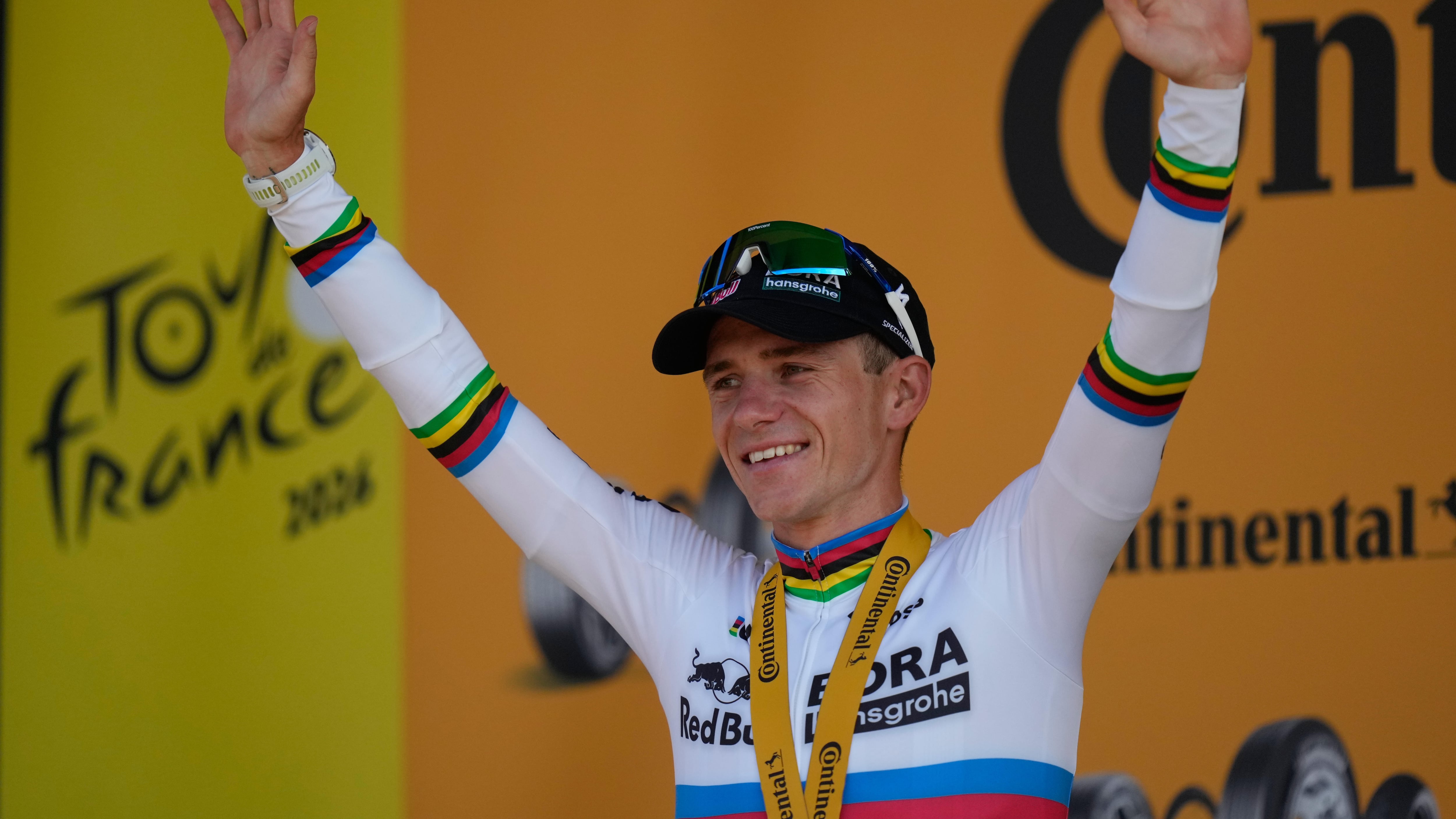 Evenepoel domina la crono. Recuperati 28” al leader Pogacar