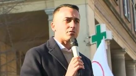 Di Maio è al capolinea. Oggi riunisce i ministri: si dimetterà da capo 5s