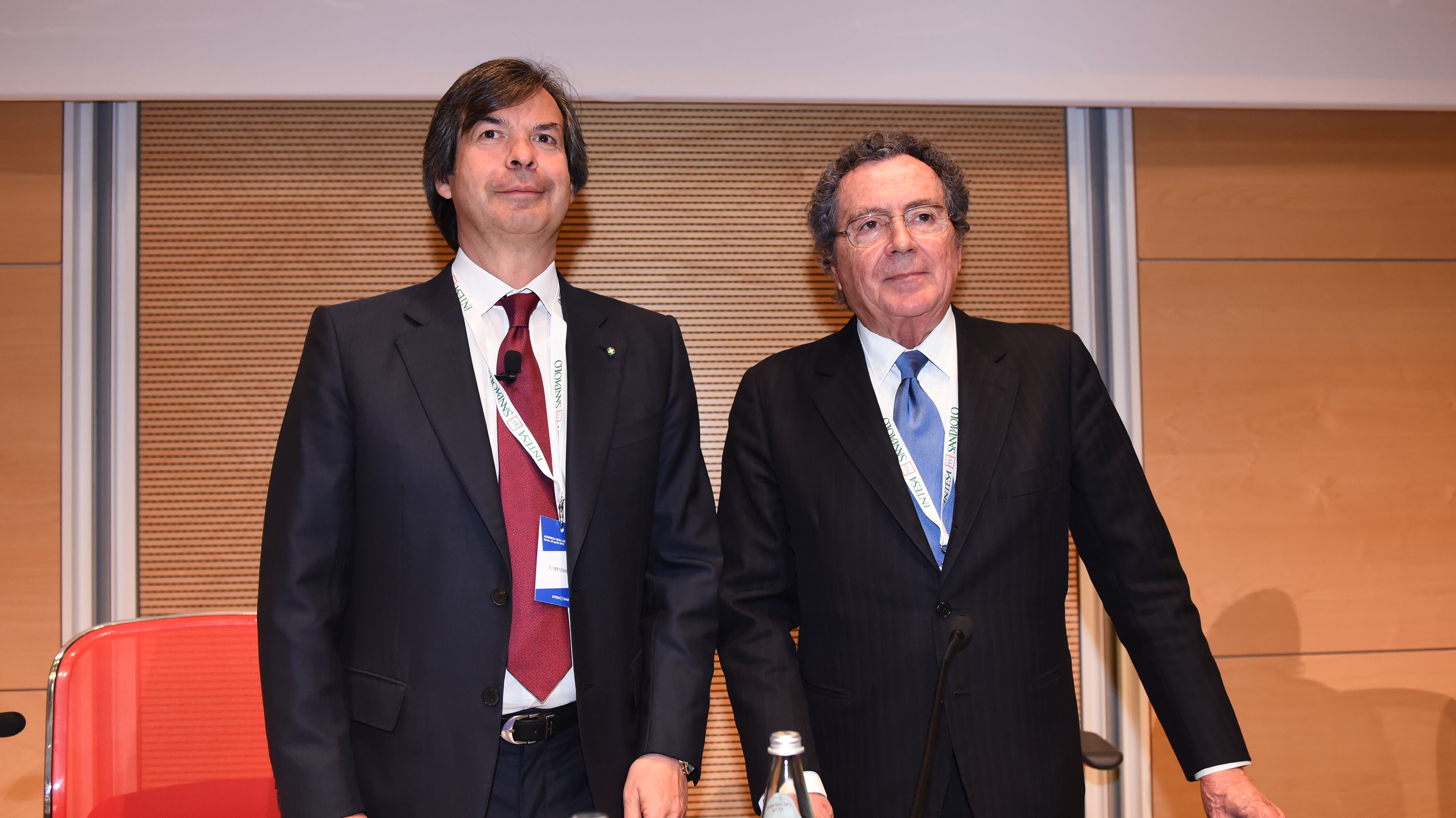 Intesa promette 50 miliardi ai soci