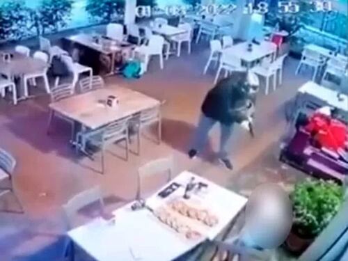 Tre indagati per l'omicidio al bar, uno è un capo ultrà