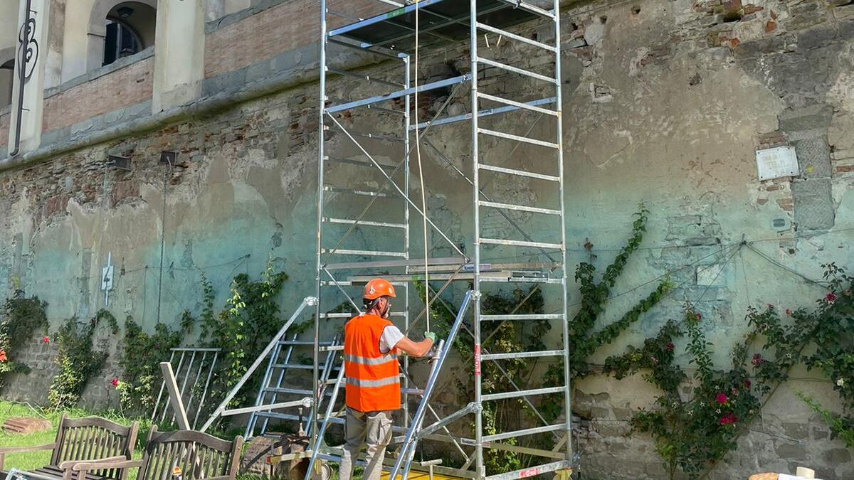 Vigilanza armata e 100mila euro di risarcimento: il "piano anti-vandali" a Firenze