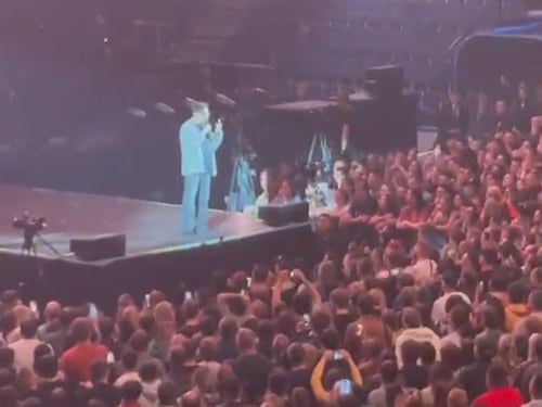 "Non dovete baciare il c... a Putin": le accuse del cantante russo allo zar