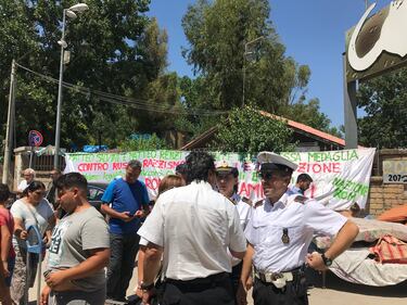 Camping River, i rom protestano in strada 5