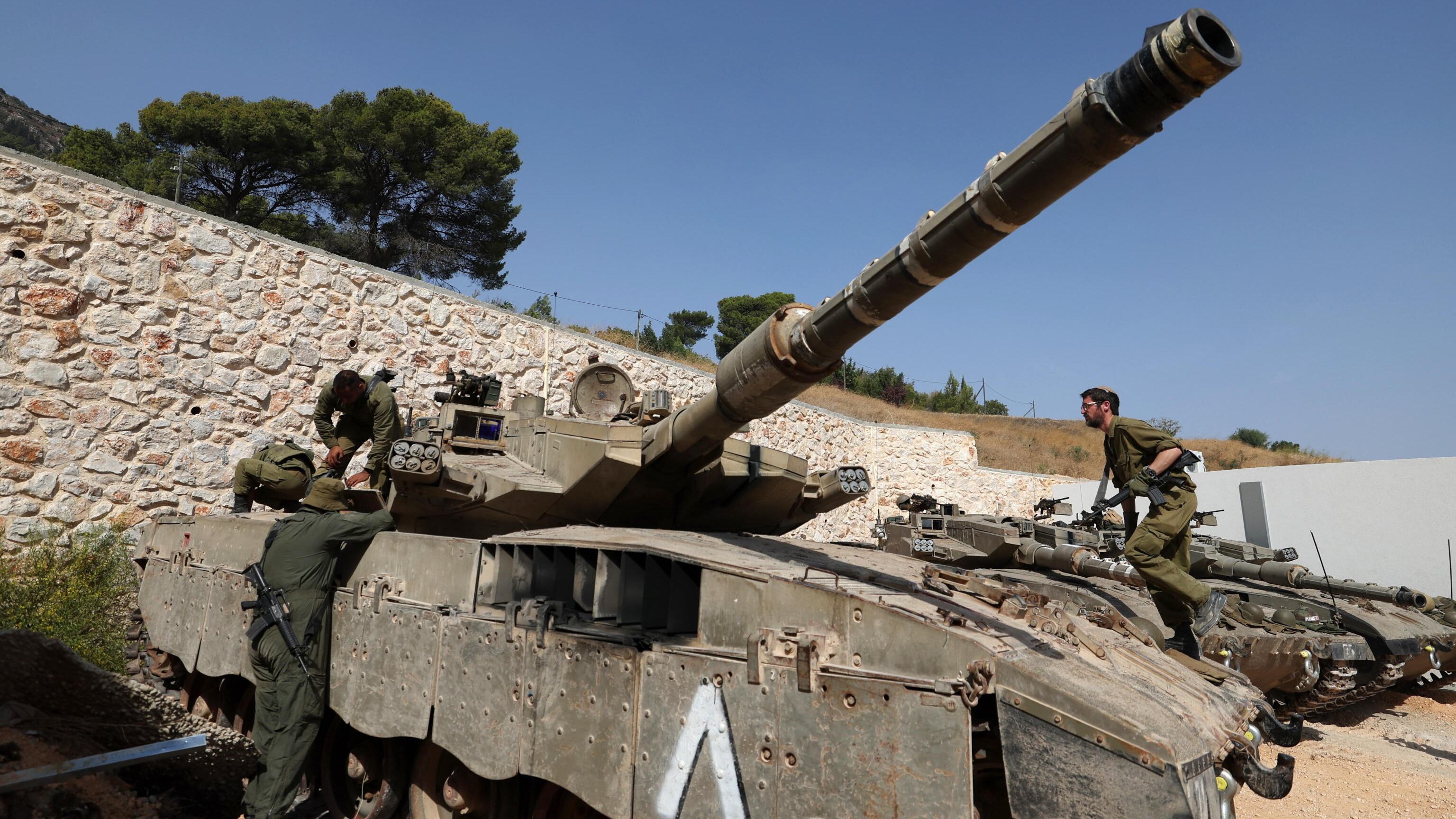 I raid aerei, lo scontro con Teheran e il rafforzamento Usa: cos'è successo oggi tra Israele e Hamas