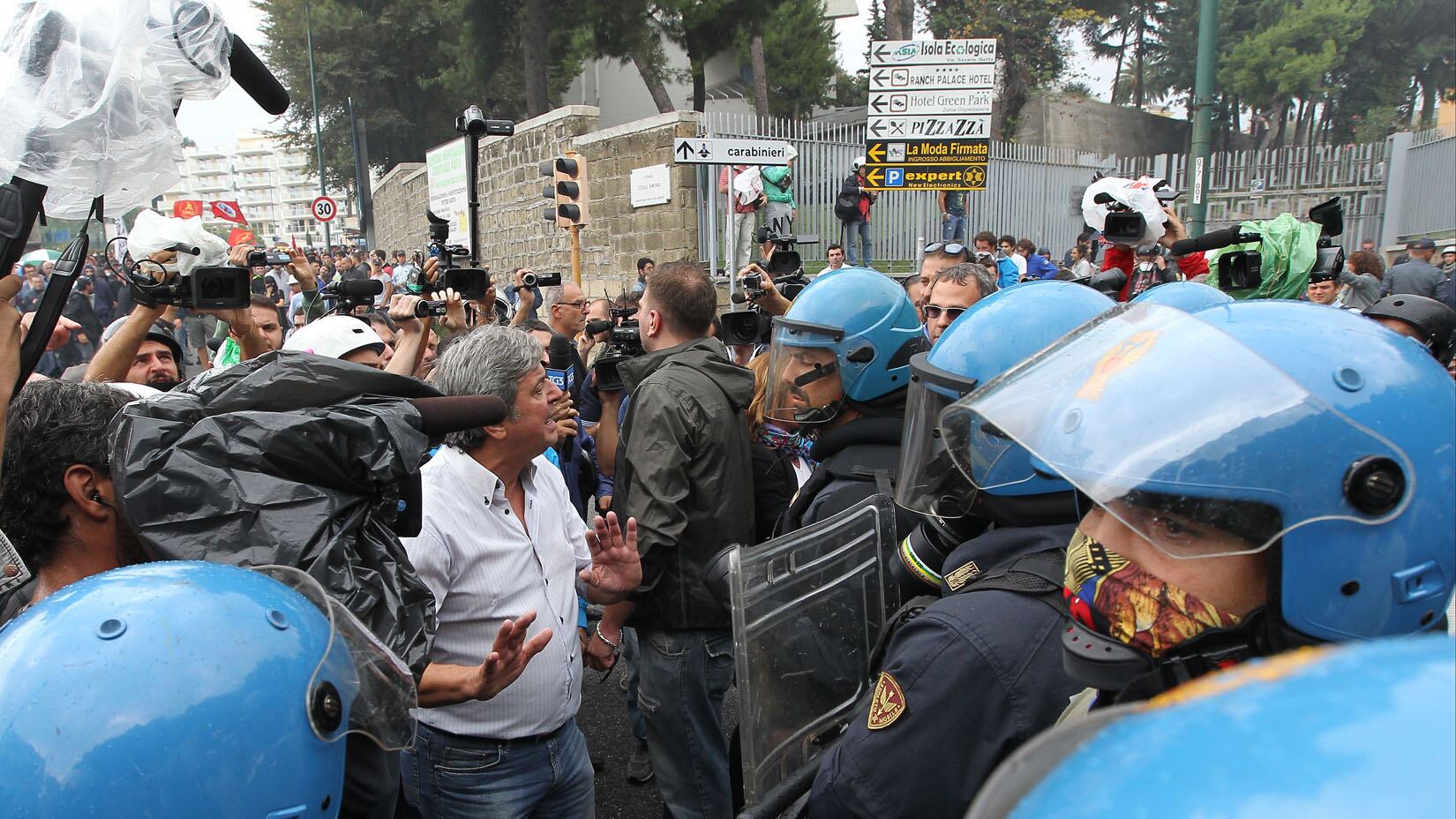 L'ex di Lotta continua ora pretende una legge per rieducare gli agenti