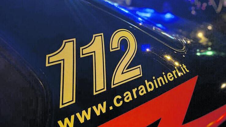Ragazzo di 23 anni accoltellato più volte. È grave, ma non in pericolo di vita