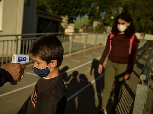 "Pronti a nuove misure...". L'Iss teme il superamento della soglia d'allarme
