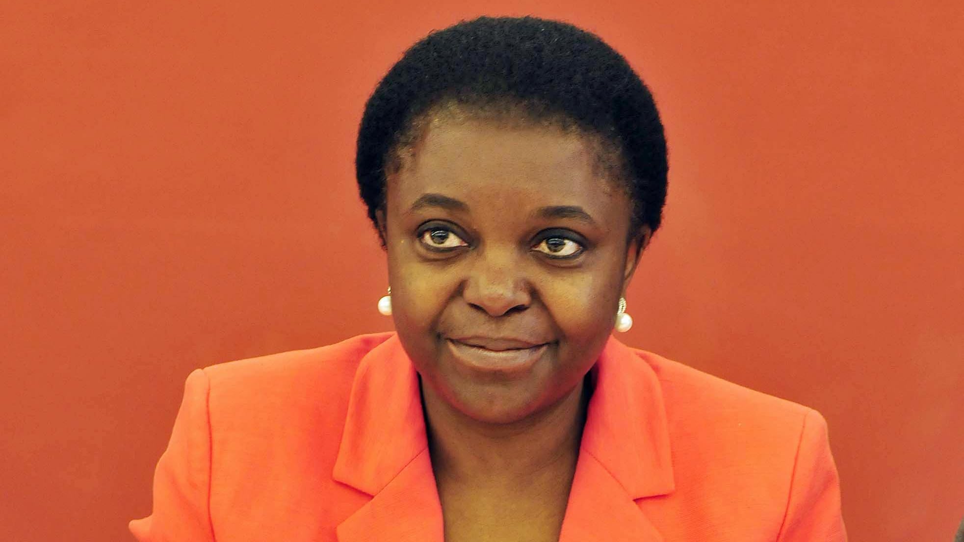 La Kyenge vuole cancellare anche "mamma" e "papà"
