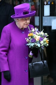 La Regina Elisabetta II in viola, foto 8