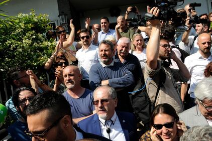 La resistenza dell'imprenditore Bramini sotto sfratto 2