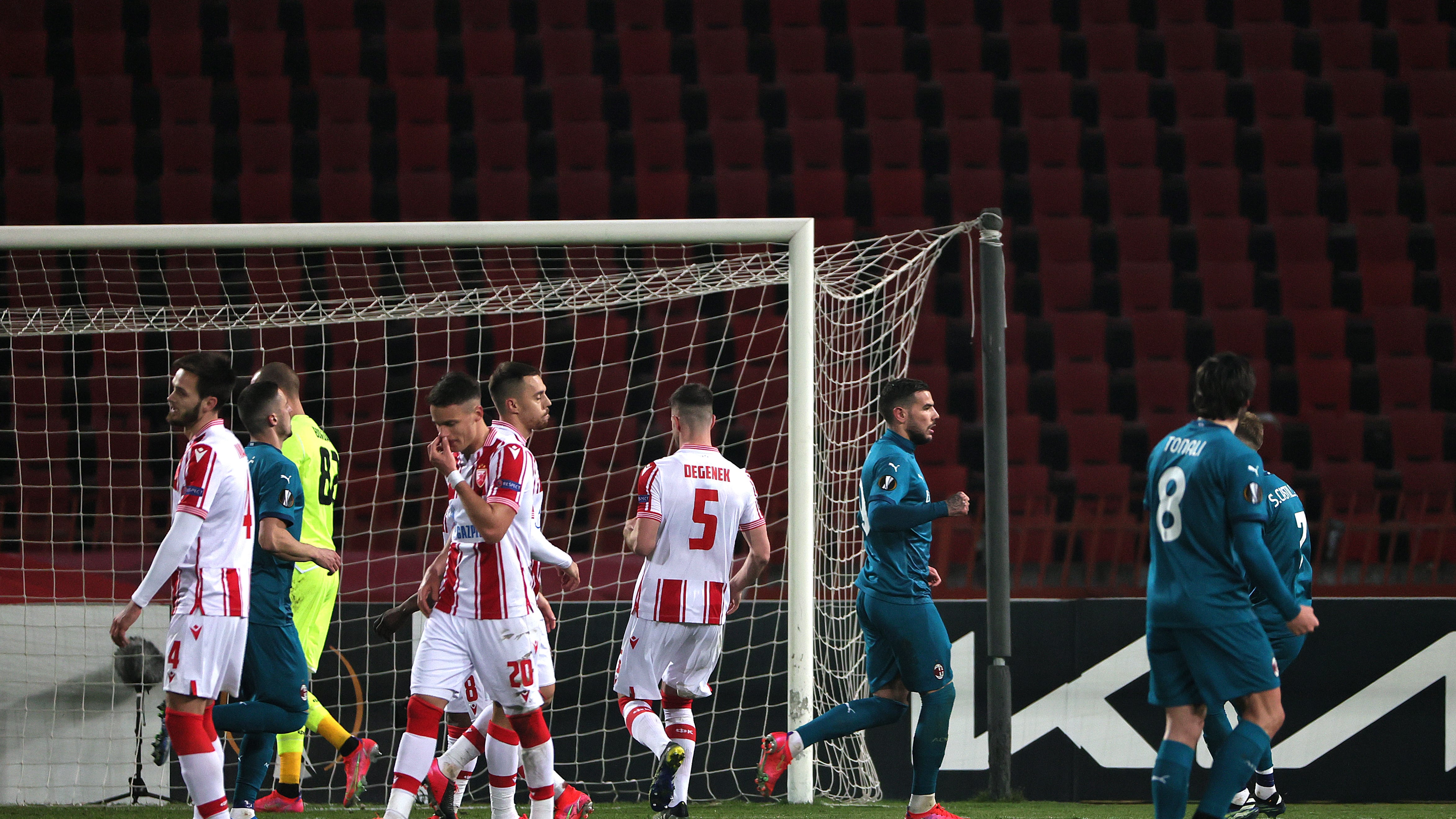 La Stella Rossa beffa il Milan nel finale: 2-2. E c'è una brutta notizia in vista del derby