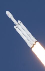 Parte il bus spaziale di Space X 15